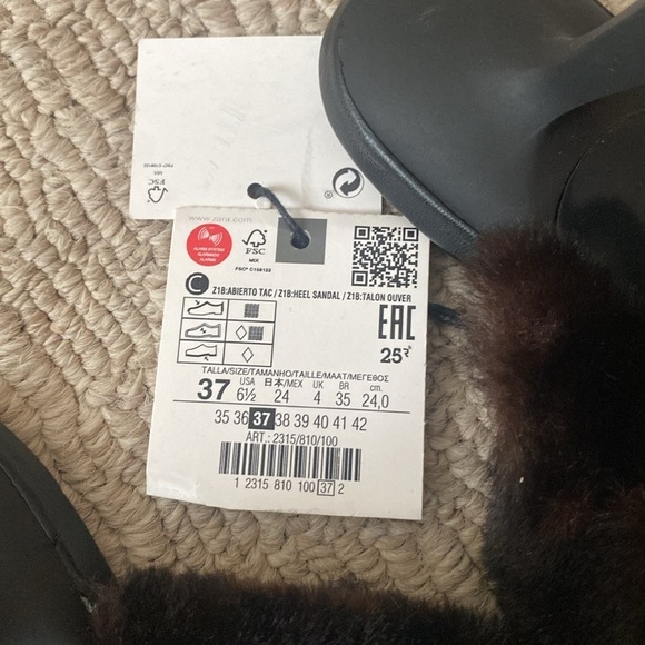 Zara Black Squared Toe Faux Fur Mules Heeled Thong Sandals Heels Sz 6.5 - Picture 13 of 14